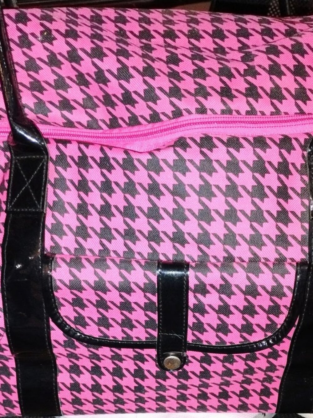 • 21" Wheeled Carry-On Duffel Bag – Pink & Black Houndstooth